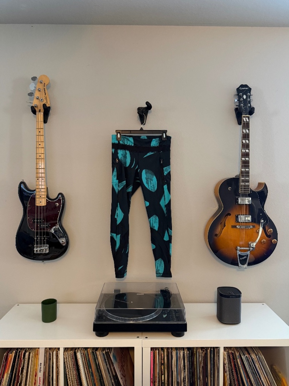 Lululemon Women's Leggings Black Teal Abstract Print Size 6 Zip Pockets